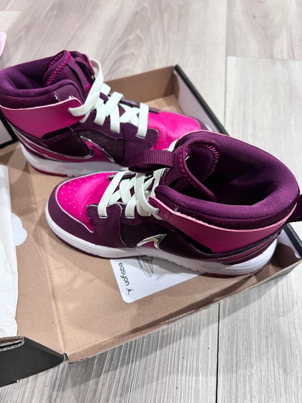 Jordan 1 Mid RM EASYON. Bordeaux/pink/white.